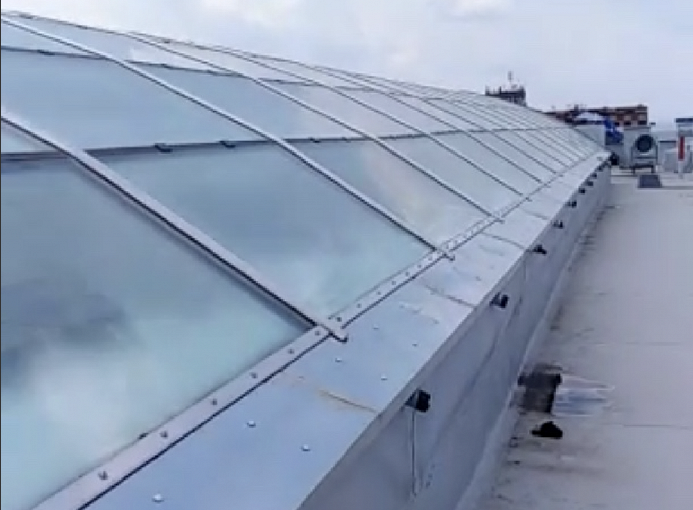 Фонарь зенитный в Аэропорт Уфа